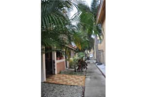 2765 W 60th Pl, Hialeah, FL 33016, Sold 09/18/15