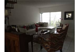 6518 Kendale Lakes Dr, Miami, FL 33183, Sold 09/25/15