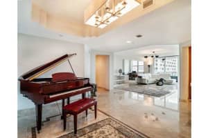 2845 NE 9th St, Fort Lauderdale, FL 33304, Sold 10/24/16