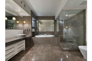 450 Alton Rd, Miami Beach, FL 33139, Sold 04/28/16