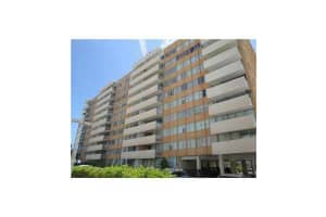 7545 E Treasure Dr #9e, North Bay Village, FL 33141, Sold 08/29/17