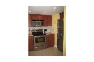 5880 Collins Ave PH 6, Miami Beach, FL 33140, Sold 04/28/16