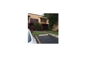 291 W Park Dr, Miami, FL 33172, Sold 01/08/16