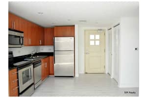 101 E Flagler St, Miami, FL 33131, Sold 03/03/16