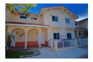 7472 NW 180th St, Hialeah, FL 33015, Sold 12/07/15