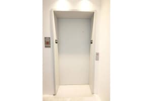 801 South Pointe Dr, Miami Beach, FL 33139, Sold 02/28/17
