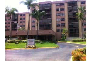 900 NE 195th St, Miami, FL 33179, Sold 01/27/17