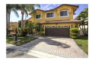 11650 SW 12th St, Pembroke Pines, FL 33025, Sold 11/06/15