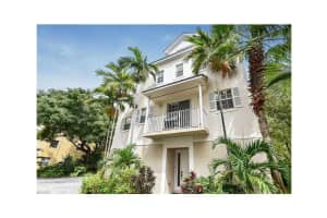 2685 NE 9th Ave, Wilton Manors, FL 33334, Sold 01/25/16