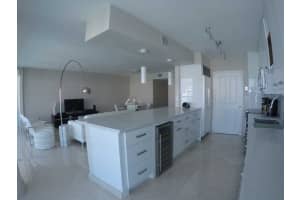 5025 Collins Ave, Miami Beach, FL 33140, Sold 11/30/15