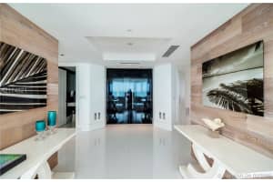 300 South Pointe Dr, Miami Beach, FL 33139, Sold 06/20/16