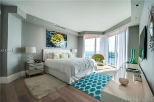 300 South Pointe Dr, Miami Beach, FL 33139, Sold 06/20/16