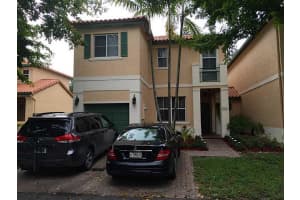 8390 NW 142nd St, Hialeah, FL 33016, Sold 10/29/15