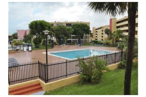 9200 Fontainebleau Blvd, Miami, FL 33172, Sold 12/15/15