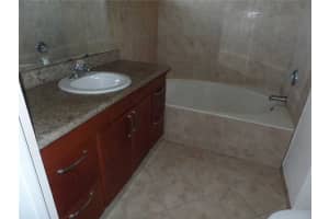 7461 NW 181st St, Hialeah, FL 33015, Sold 10/30/15