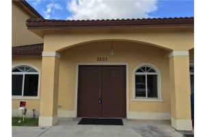 18860 NW 86th Ave, Hialeah, FL 33015, Sold 02/17/16