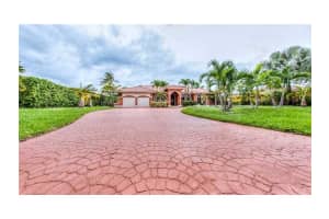 8233 SW 193rd St, Cutler Bay, FL 33157, Sold 12/14/15