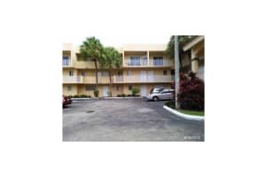 2690 W 76th St, Hialeah, FL 33016, Sold 11/25/15