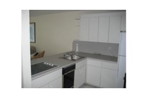 345 Ocean Dr, Miami Beach, FL 33139, Sold 05/13/16