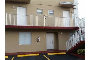 8027 NW 8th St, Miami, FL 33126, Sold 10/19/15