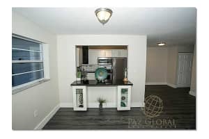 221 Meridian Ave, Miami Beach, FL 33139, Sold 04/29/16