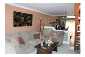 8404 NW 8th St, Miami, FL 33126, Sold 06/03/16