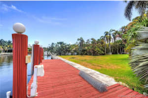 333 Centre Is, Golden Beach, FL 33160, Sold 01/30/17