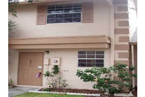 8211 Fairway Rd, Sunrise, FL 33351, Sold 12/03/15