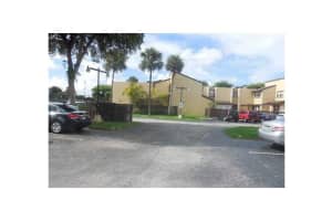 9980 NW 9th St Cir, Miami, FL 33172, Sold 12/04/15