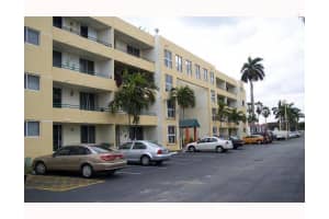 8321 NW 7th St, Miami, FL 33126, Sold 03/10/16