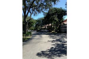 7497 SW 109th Pl, Miami, FL 33173, Sold 12/04/15