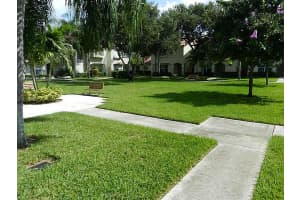 10853 NW 3rd Ct, Pembroke Pines, FL 33026, Sold 01/05/16