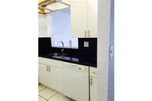 1331 Lincoln Rd, Miami Beach, FL 33139, Sold 01/29/16