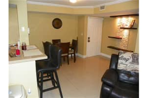 15221 SW 80th St, Miami, FL 33193, Sold 01/01/16