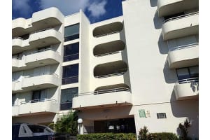 8201 Byron Ave, Miami, FL 33141, Sold 06/14/16