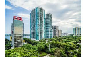 Add Building Entrance, 2127 Brickell Ave, Miami, FL 33129, Sold 11/19/15