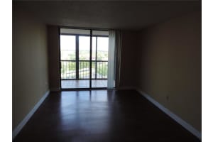 900 NE 195th St, Miami, FL 33179, Sold 05/06/16