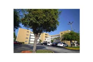 8401 NW 8th St, Miami, FL 33126, Sold 12/21/15