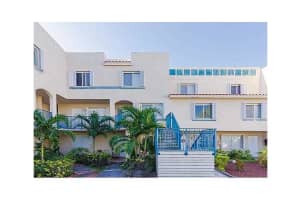 551 NW 82nd Ave, Miami, FL 33126, Sold 04/15/16