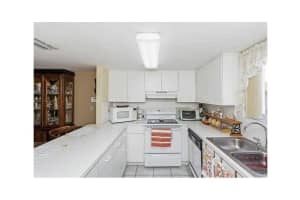 551 NW 82nd Ave, Miami, FL 33126, Sold 04/15/16