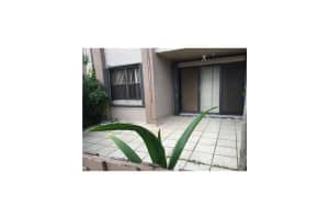 240 W Park Dr, Miami, FL 33172, Sold 01/21/16