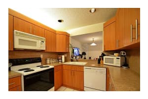 5276 NW 103rd Ave, Doral, FL 33178, Sold 03/18/16