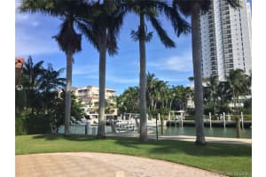 1630 W 21st St, Miami Beach, FL 33140, Sold 10/08/20