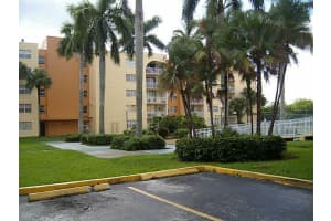 6980 NW 186th St, Hialeah, FL 33015, Sold 02/22/16
