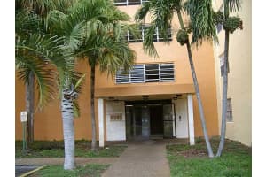 6980 NW 186th St, Hialeah, FL 33015, Sold 02/22/16