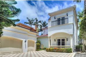 3918 Island Estates Dr, Miami, FL 33160, Sold 04/25/16