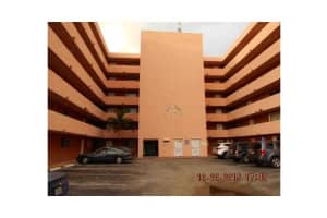 2735 W 52nd St, Hialeah, FL 33016, Sold 02/10/16