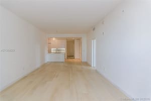 801 South Pointe Dr, Miami Beach, FL 33139, Sold 05/04/16