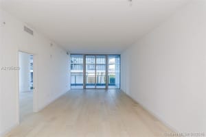 801 South Pointe Dr, Miami Beach, FL 33139, Sold 05/04/16
