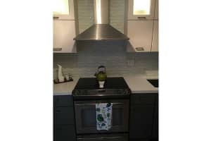 18860 NW 86th Ave, Hialeah, FL 33015, Sold 04/07/16